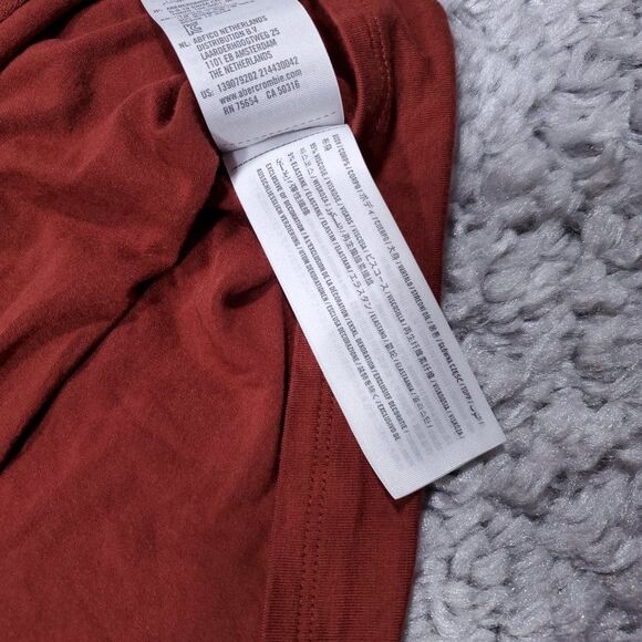 Abercrombie Soft A&F Drapey Red Tank Top Stretch Size Small Decorative Rings - Picture 7 of 7